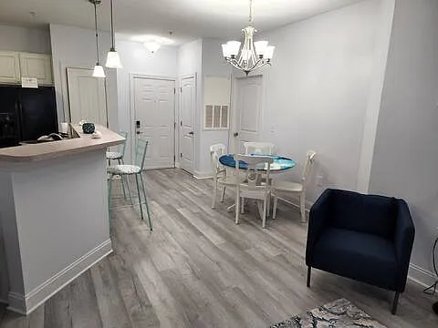 100 Gateway Dr — Photo 4