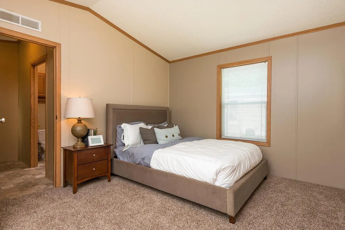 Rambush Estates — Photo 4