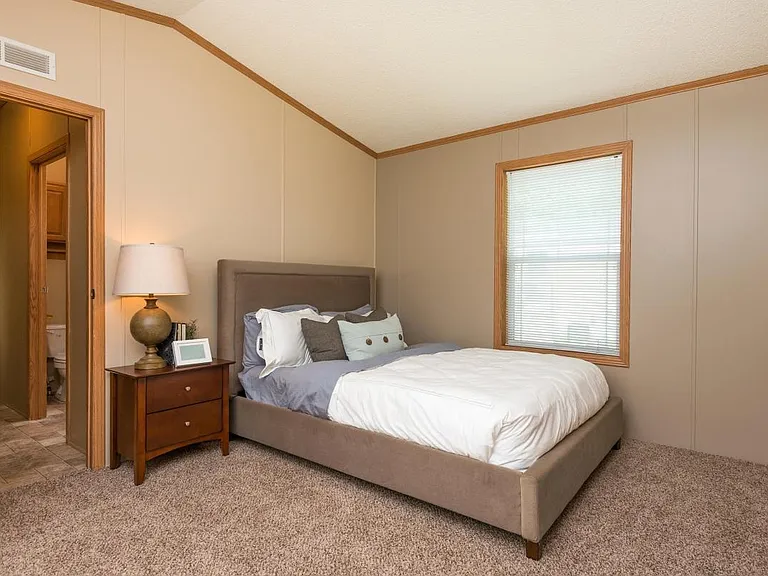 Rambush Estates — Photo 4