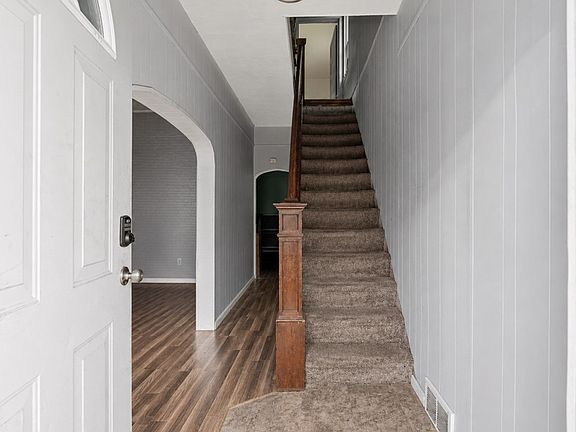4th image of 1111 Soles St