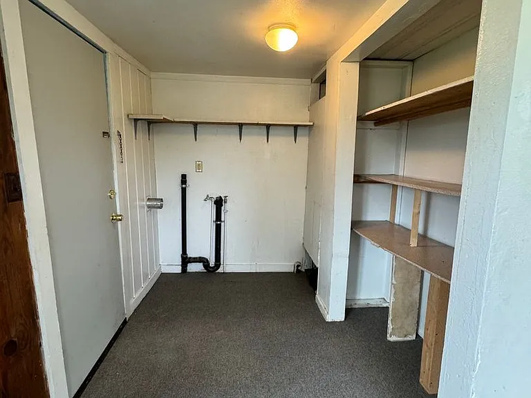 326 Torrey St — Photo 13