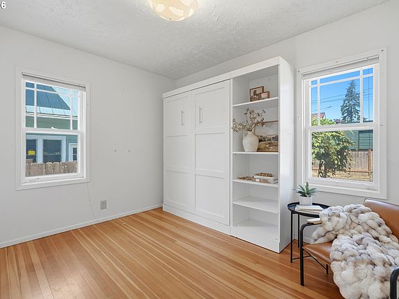 5th image of 300 W 27th St