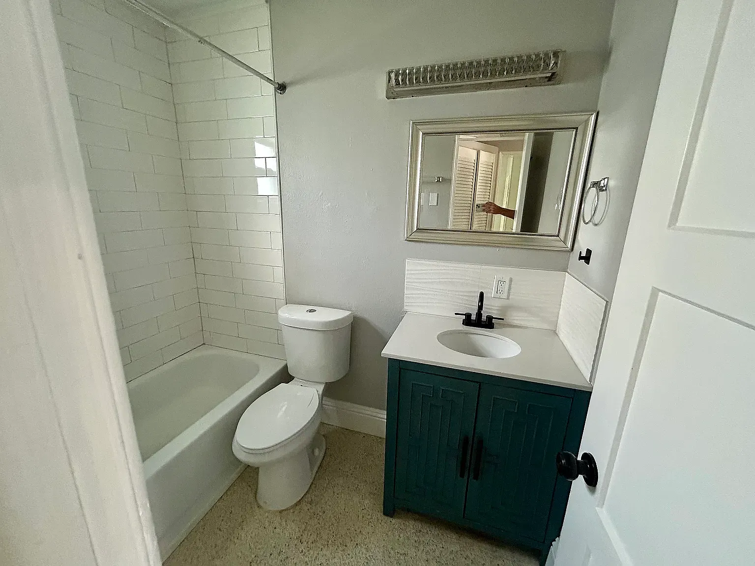 2 bed, 600 sqft, $1,800 — Photo 4