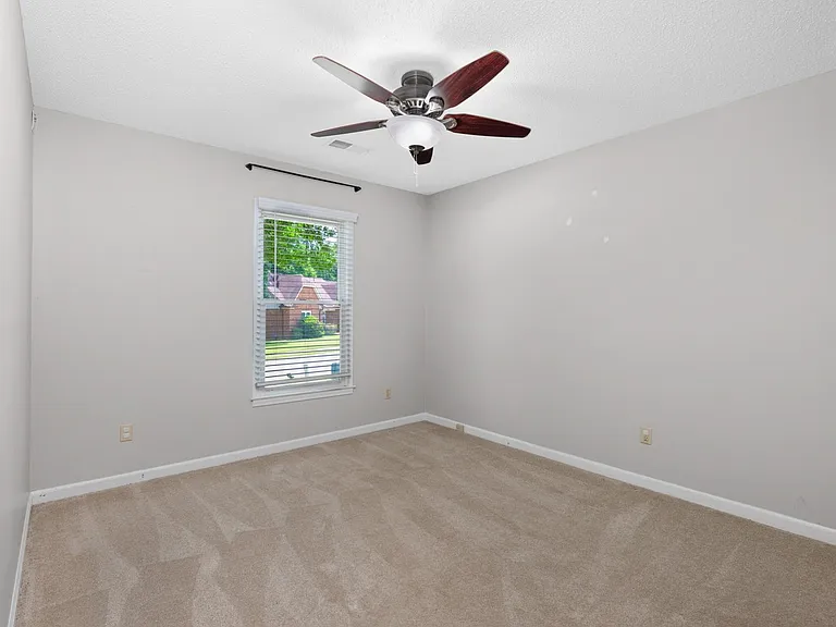 3075 Stonecrest Cir — Photo 26