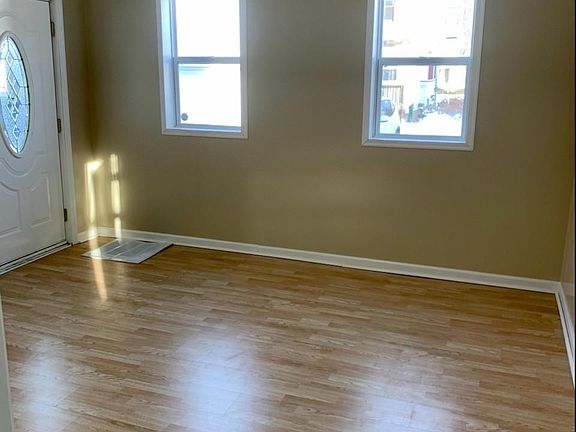 5th image of 730 5th St NW #1