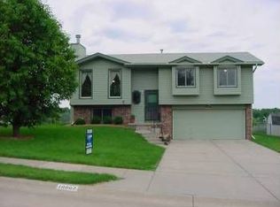 10007 S 10th St, Bellevue, NE 68123