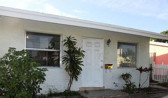 4th image of 5625 NE 3rd Ave