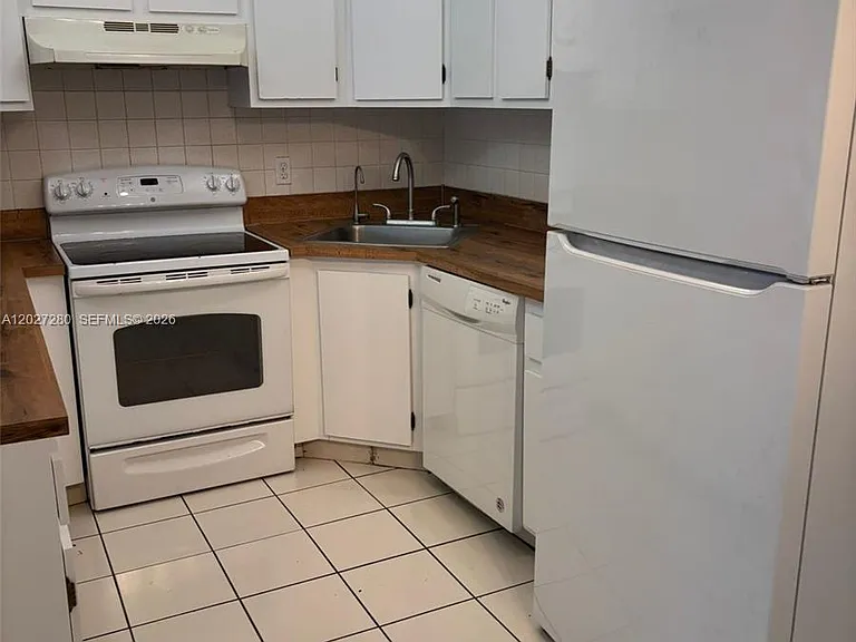 718 Sunny Pine Way #H2 — Photo 5