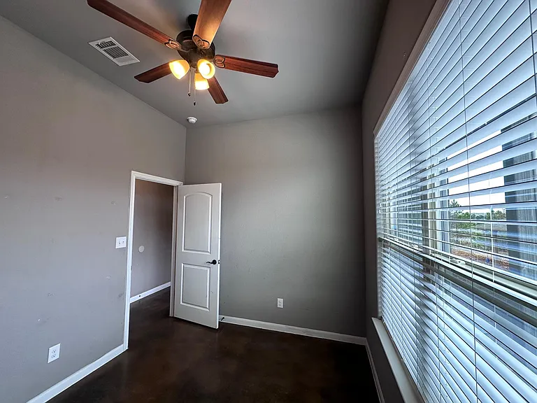 200 Mauna Kea Ln #B — Photo 14