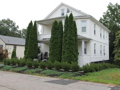 29-31 Gladiola St, New Britain, CT, 06053