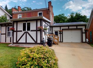 200 North St, Fountain City, WI 54629