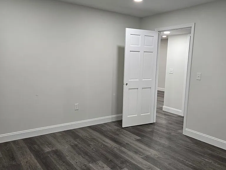 108 Potomac Cir — Photo 3