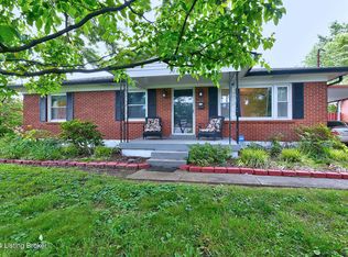 2002 Lynn Lea Rd, Shively, KY 40216