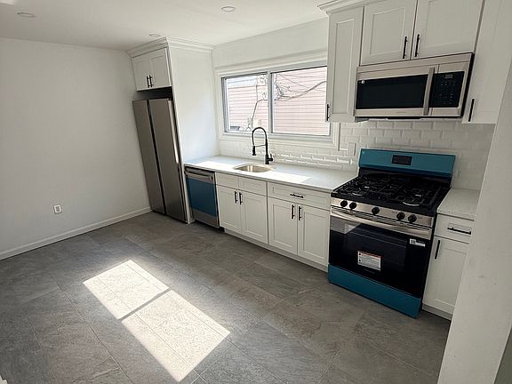 2nd image of 14-45 Gipson St #1