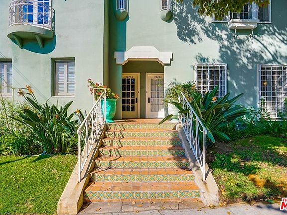 3rd image of 1945 Cheremoya Ave
