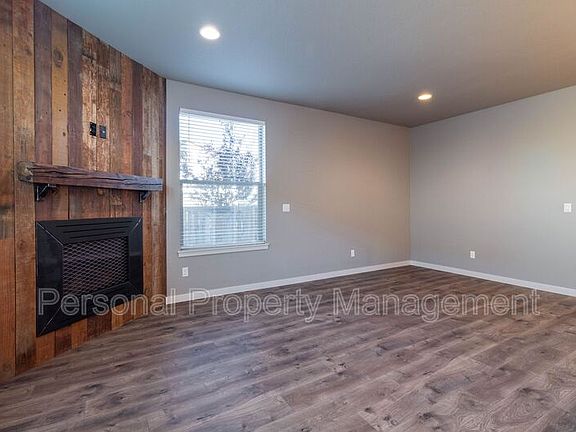 4th image of 12201 NE 115th St