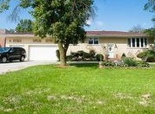 17W330 Hickory Ave, Addison, IL 60101