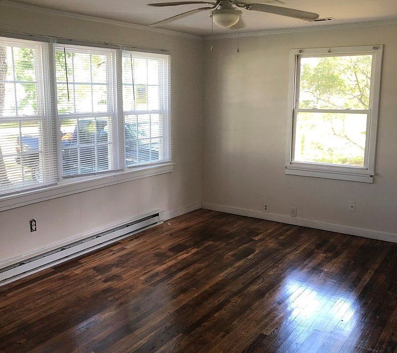 2nd image of 105 Kenneth Blvd