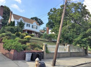 19615 Foothill Ave, Hollis, NY