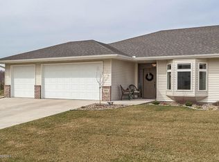 5891 Dogwood Ct NW, Rochester, MN 55901