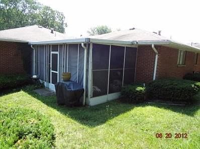 4th image of 3861 Briar Pl