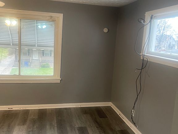 4th image of 12417 Watterson Ave #Up