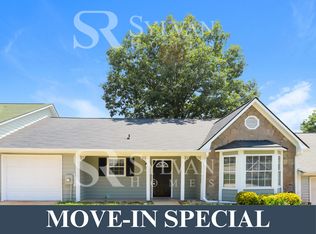 206 Oak Cir N, Stockbridge, GA 30281