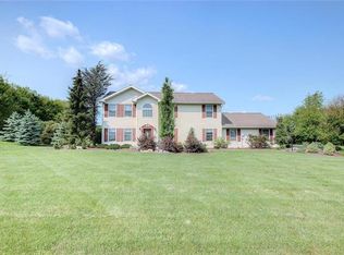 4601 York Dr, Orefield, PA 18069