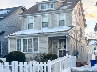 24024 Caney Rd, Rosedale, NY 11422