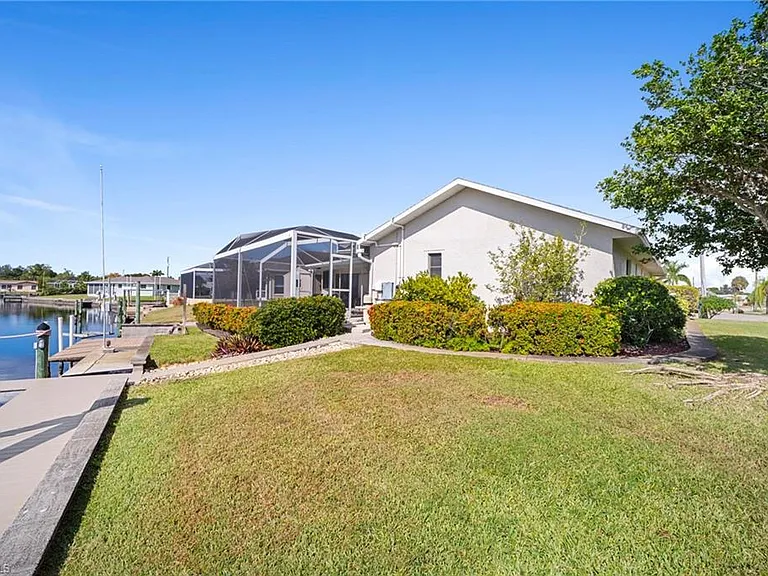 4530 W Coral Cir — Photo 34