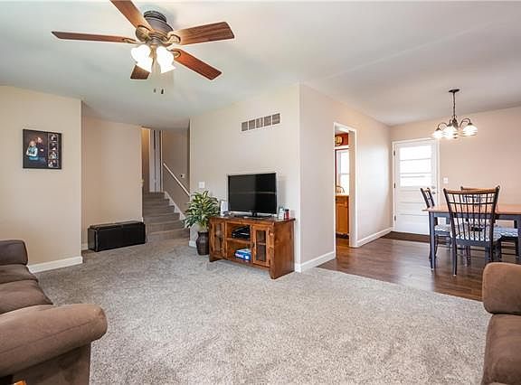 5th image of 4818 NW Woody Creek Ln