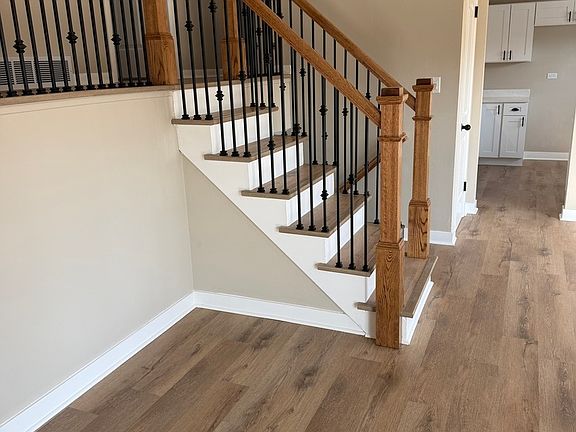 4th image of 1534 E Palatine Rd