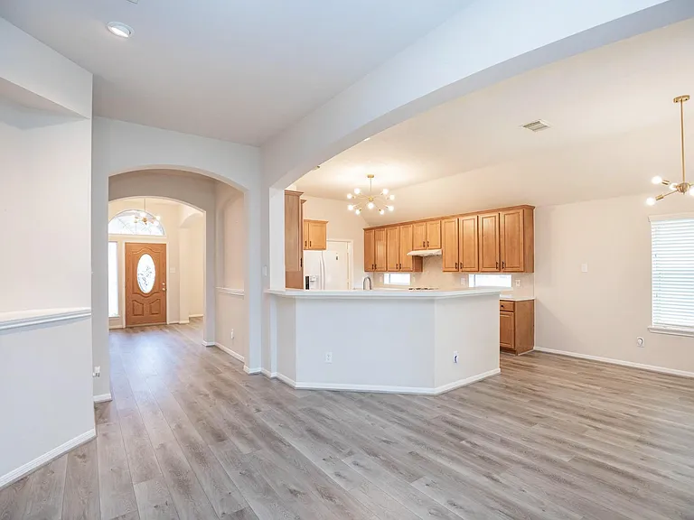 2710 Falcon Knoll Ln — Photo 4