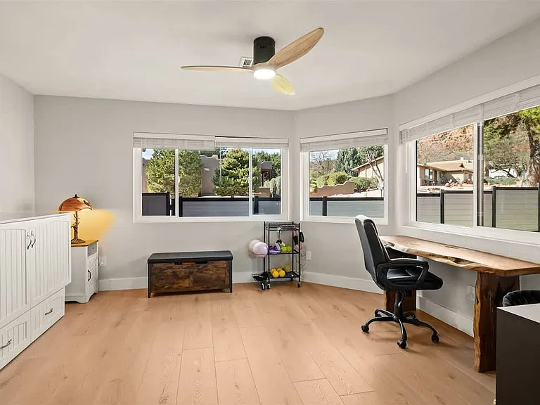 200 Cathedral Rock Dr — Photo 32
