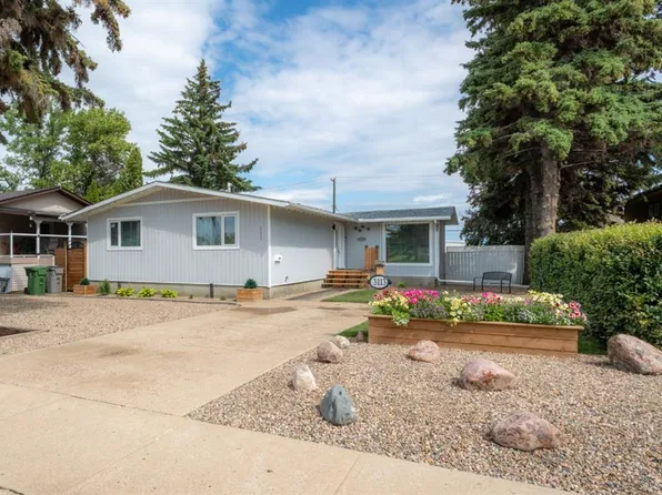 3113 W 51st Ave, Lloydminster, AB T9V 1H9