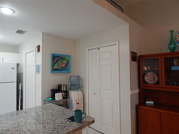 3rd image of 1321 NE 16th Pl