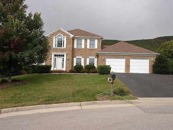 5th image of 6016 Briar Hill Ct