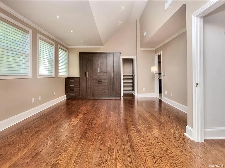 450 Center St #15 — Photo 16