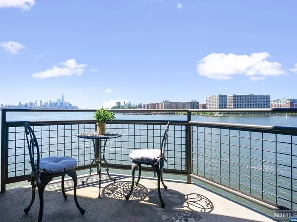 600 Harbor Blvd Unit 1068, Weehawken, NJ 07086