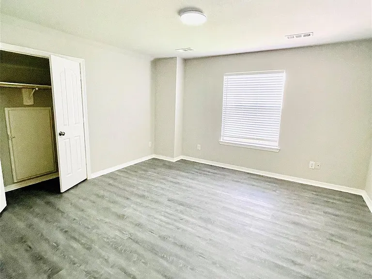 1719 Park Forest Dr — Photo 33