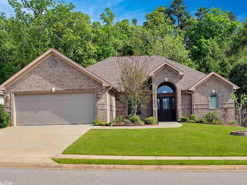 1st image of 1830 White Oak Cir