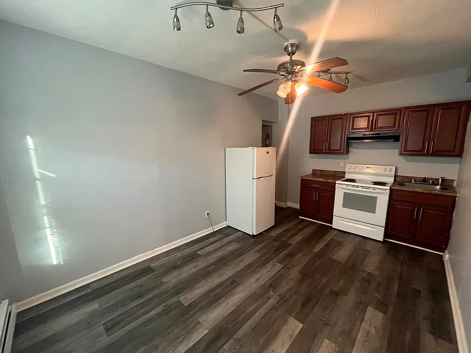 166 Elmwood Ave #168E