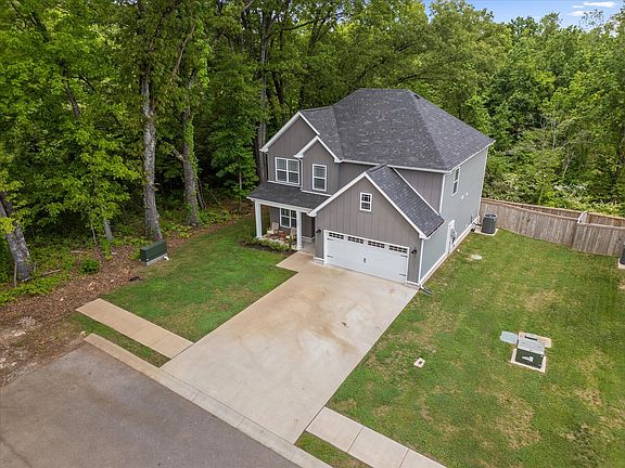 3rd image of 1565 Malone Way