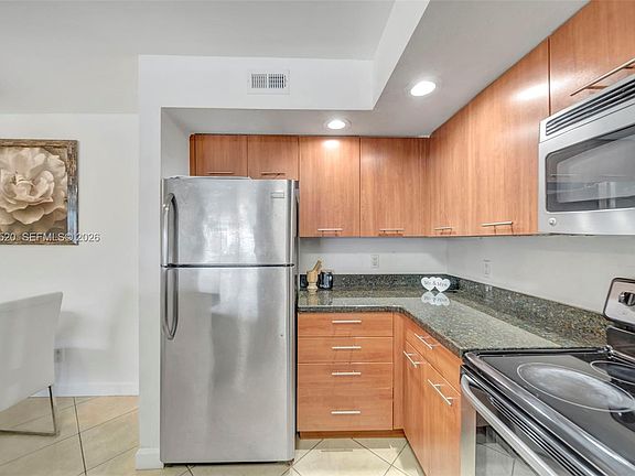 5th image of 12400 Vista Isles Dr APT 1417