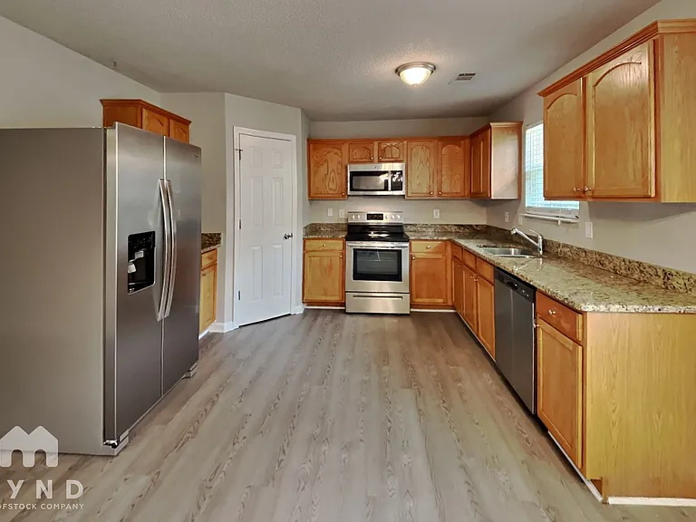 6132 Hickory Lane Dr — Photo 5