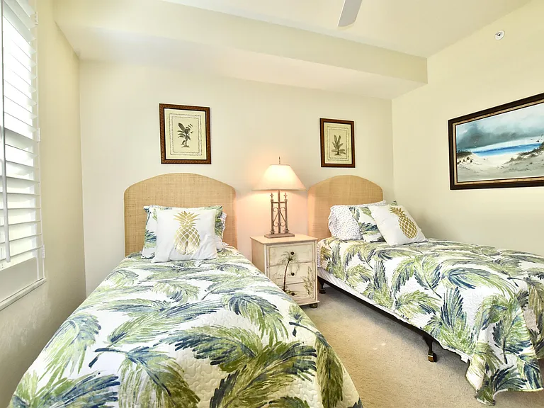 430 Cove Tower Dr #1-302-1 — Photo 18