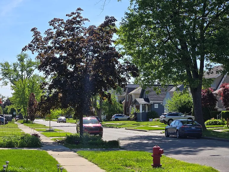251 Spencer St — Photo 3