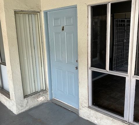 3rd image of 1835 W 146th St APT 4