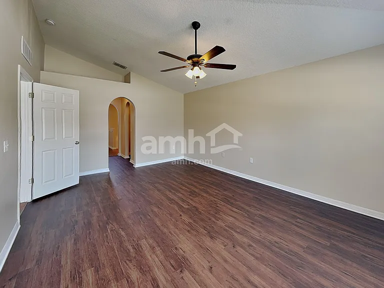 5498 Cougar Park Ct — Photo 10