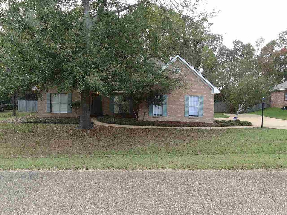 1st image of 218 Wildwood Blvd